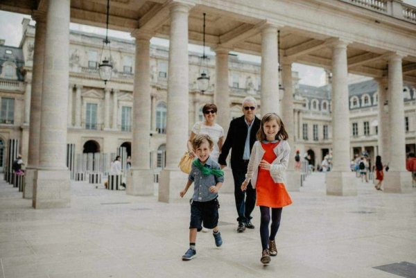 И с внуците си. Снимка: Личен архив