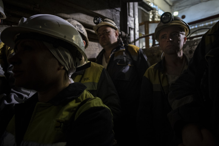 жени, армия